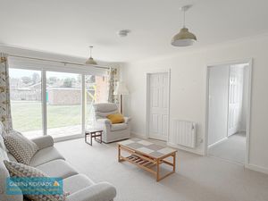 Sitting room- click for photo gallery